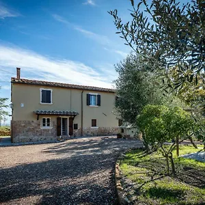 https://col-di-pietra.it-tuscanyhotel.com